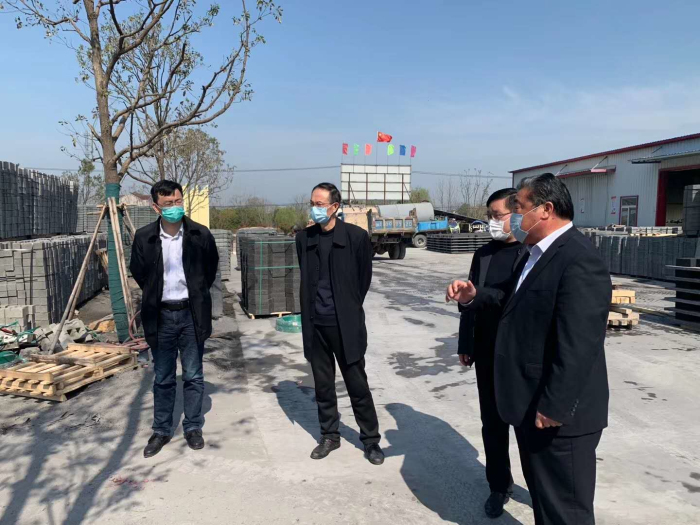 3月17日上午，巢湖市政協(xié)王主席，散兵鎮(zhèn)黨委胡書記調(diào)研我企業(yè)復(fù)工情況